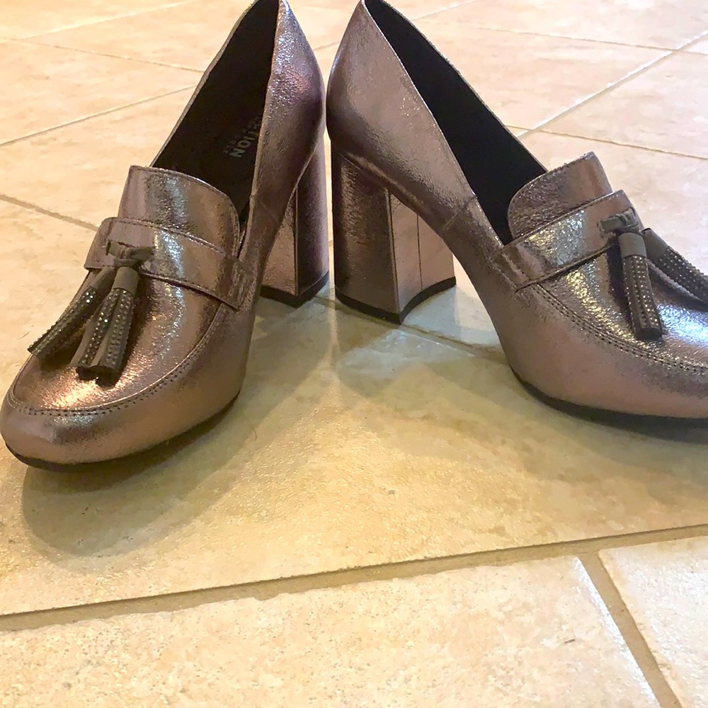 New Kenneth Cole Reaction heels 9 bronze metallic